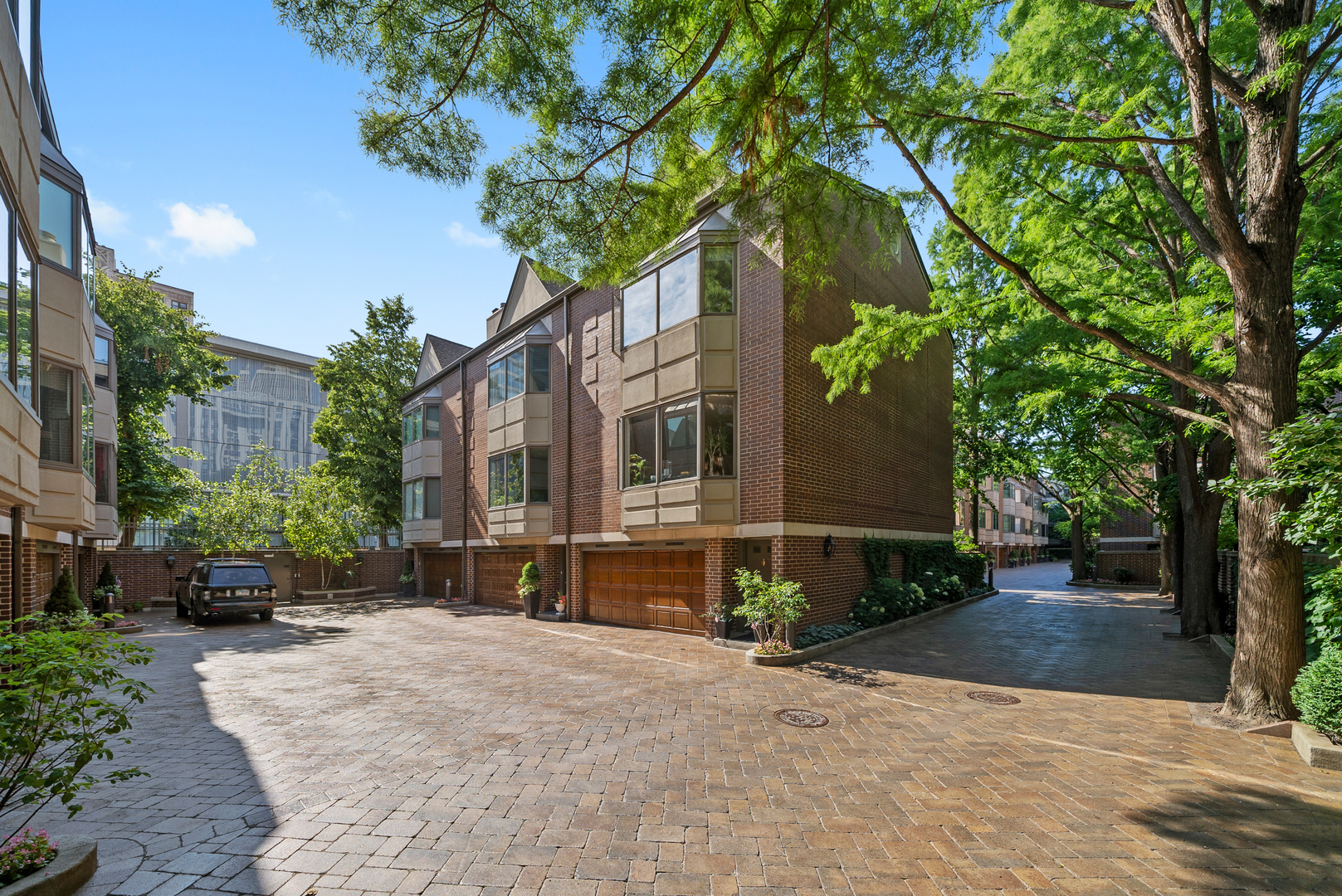 55 W Goethe Street Unit: 1222