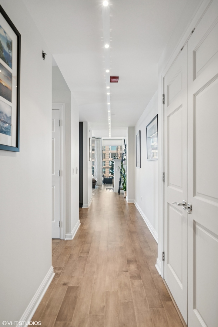 21 E Huron Street Unit: 2606