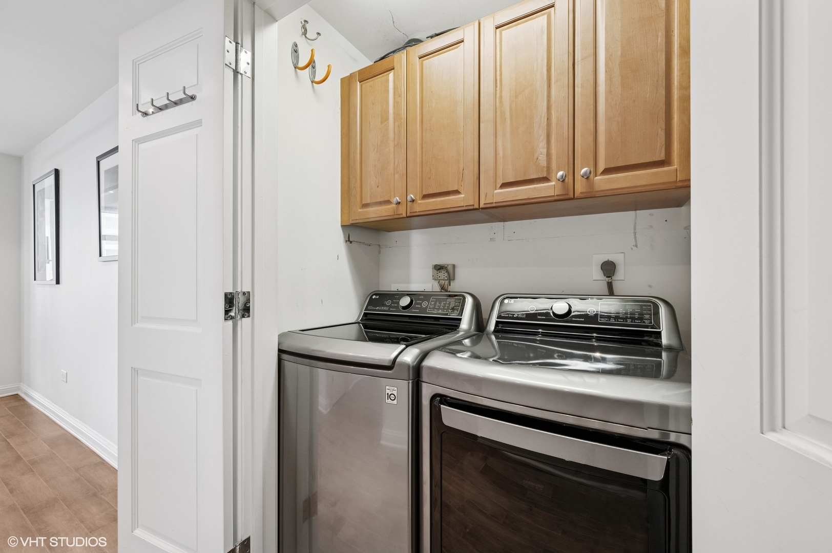 21 E Huron Street Unit: 2606