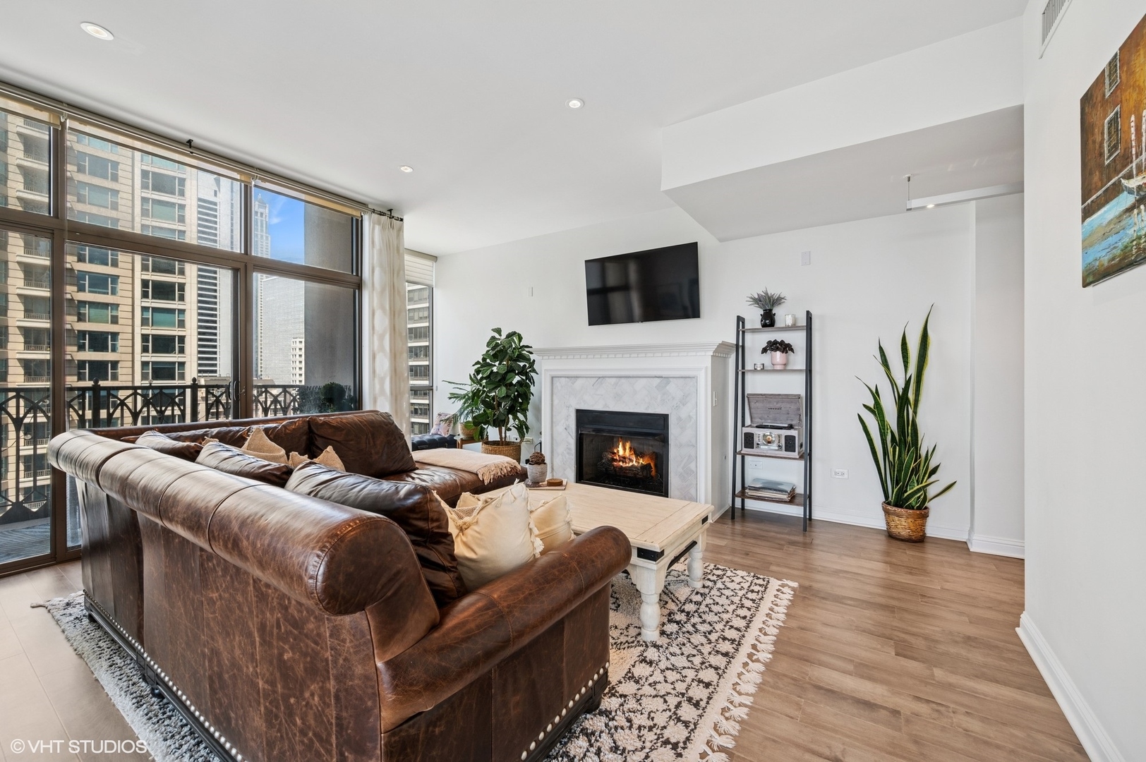 21 E Huron Street Unit: 2606