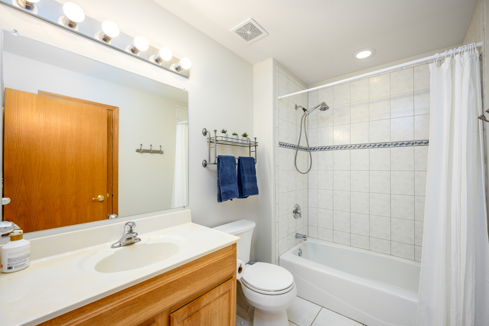 4638 W Orchard View Court