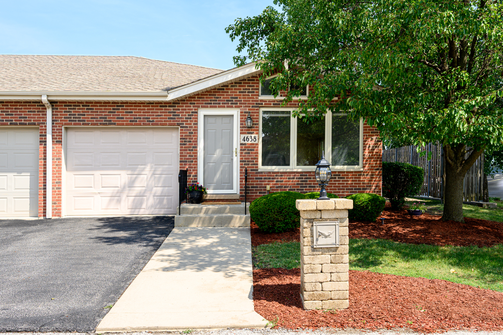 4638 W Orchard View Court