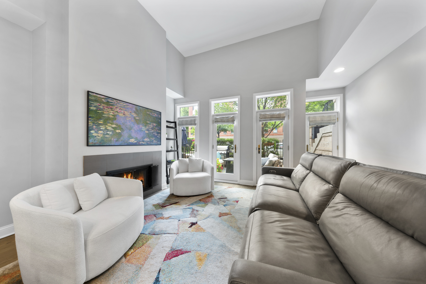 434 W Armitage Avenue