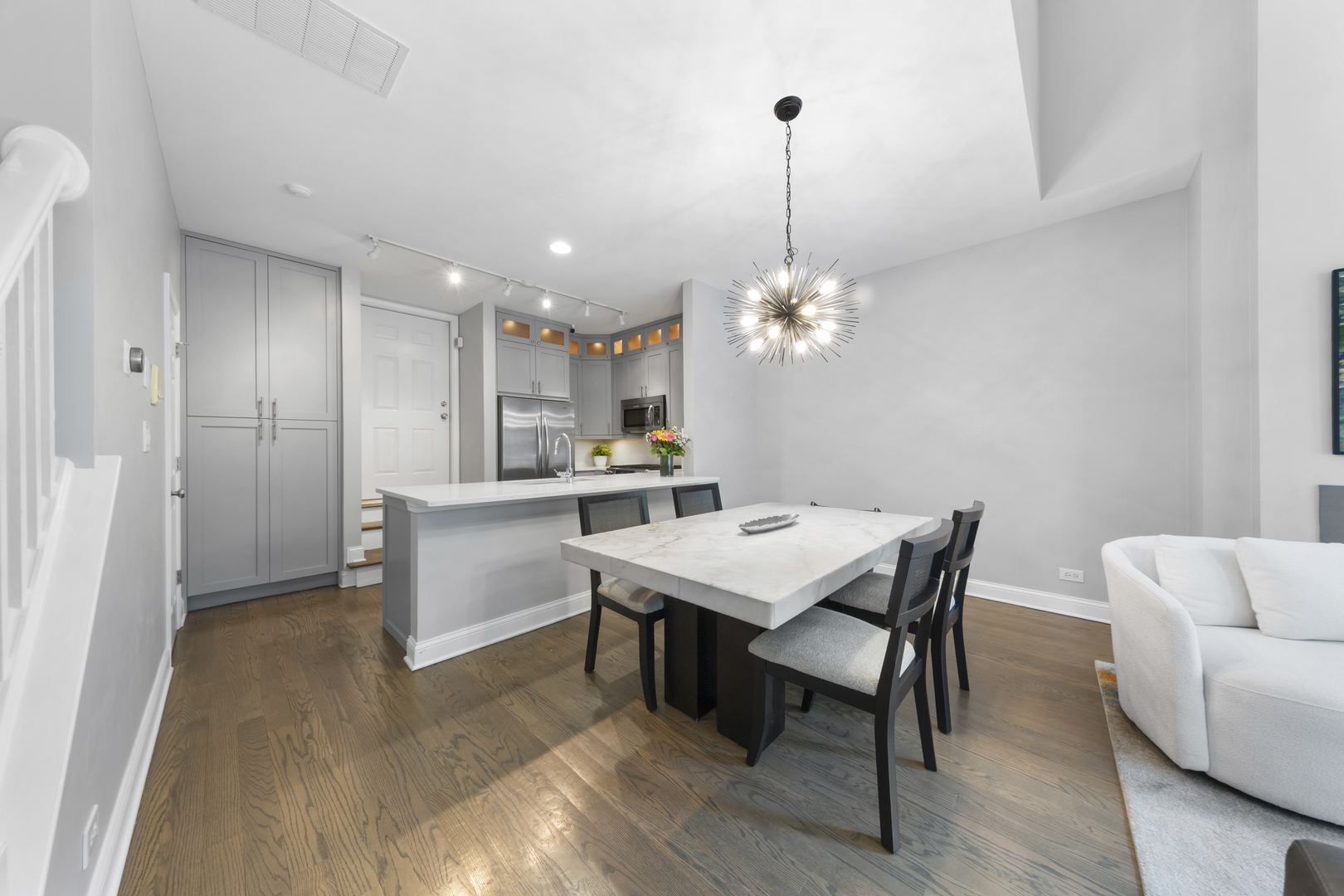 434 W Armitage Avenue