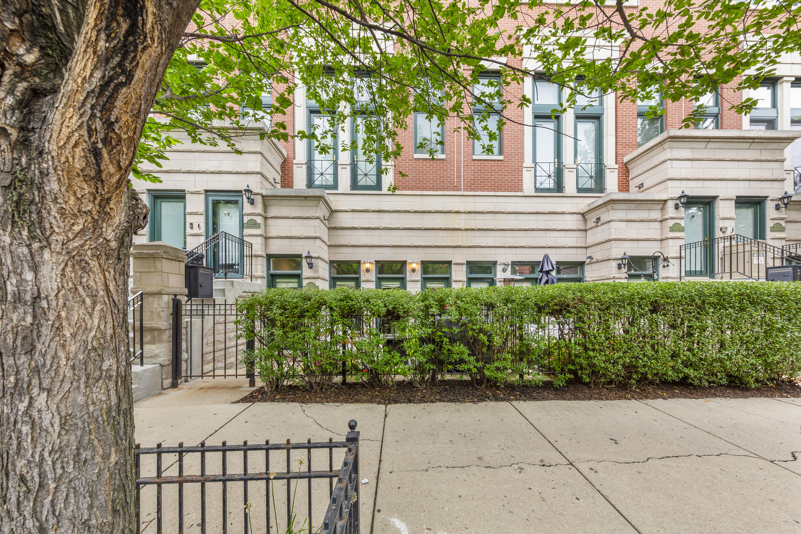 434 W Armitage Avenue