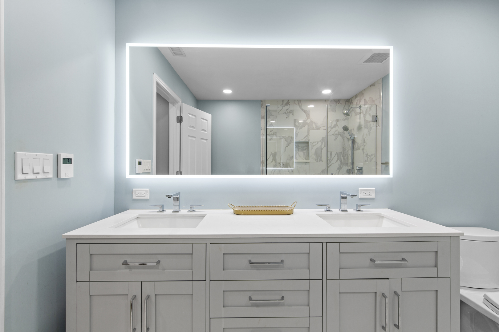 434 W Armitage Avenue