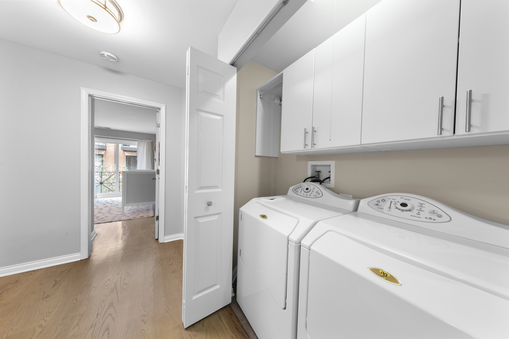 434 W Armitage Avenue