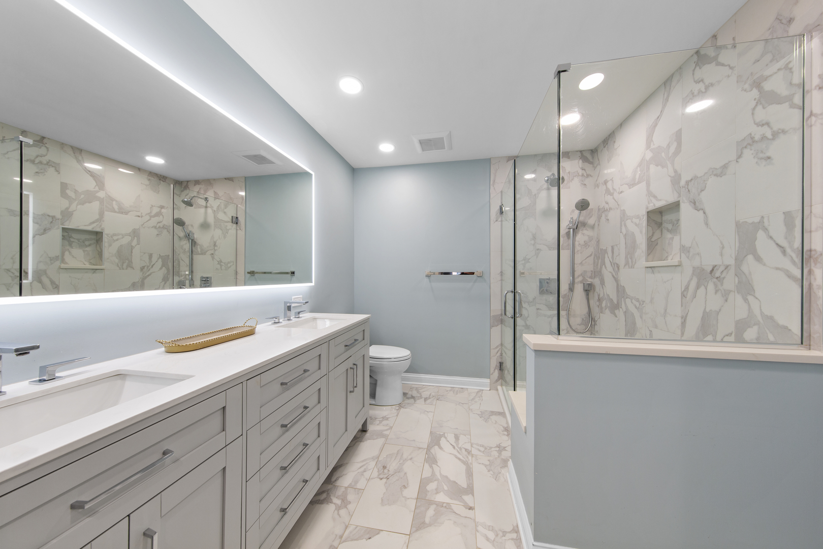 434 W Armitage Avenue