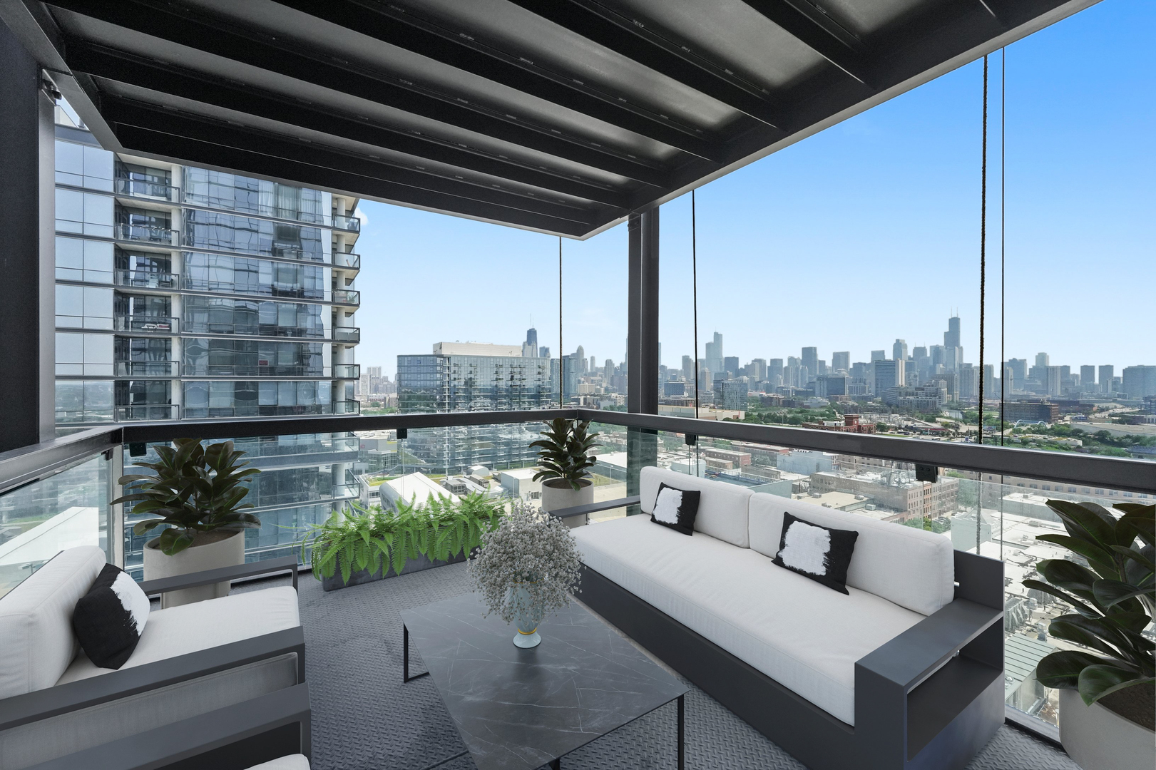 860 W Blackhawk Street Unit: 1807