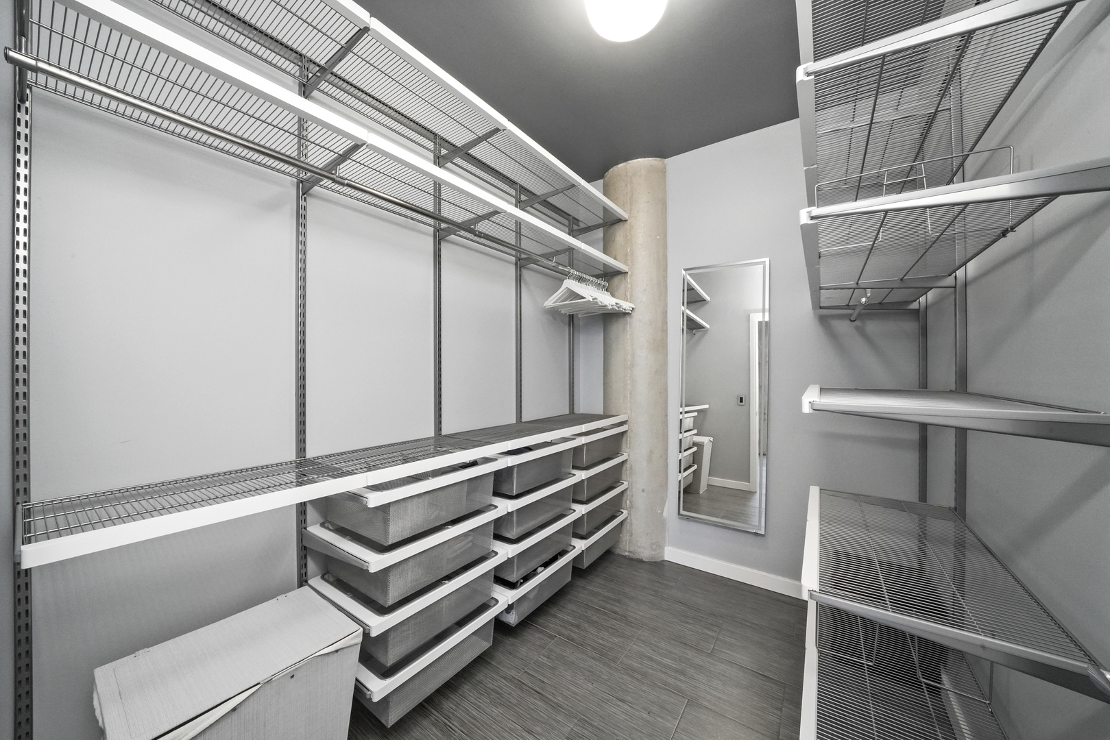 860 W Blackhawk Street Unit: 1807