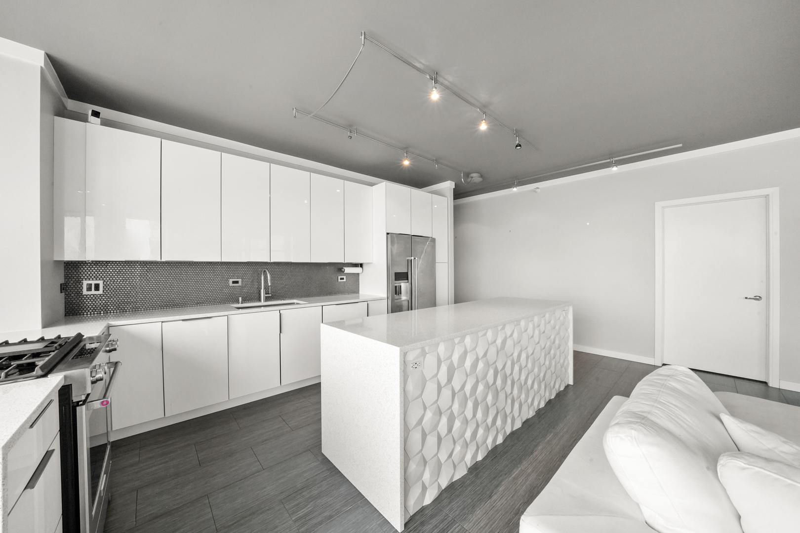 860 W Blackhawk Street Unit: 1807