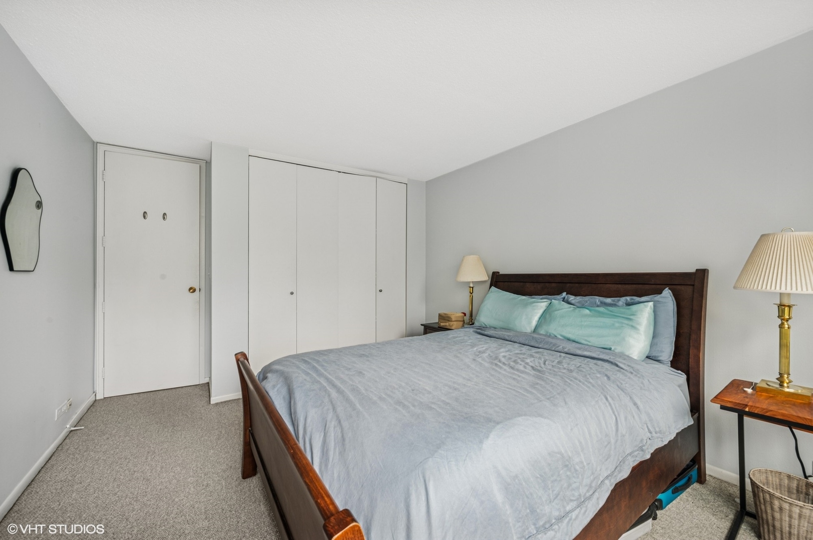 2728 N Hampden Court Unit: 401