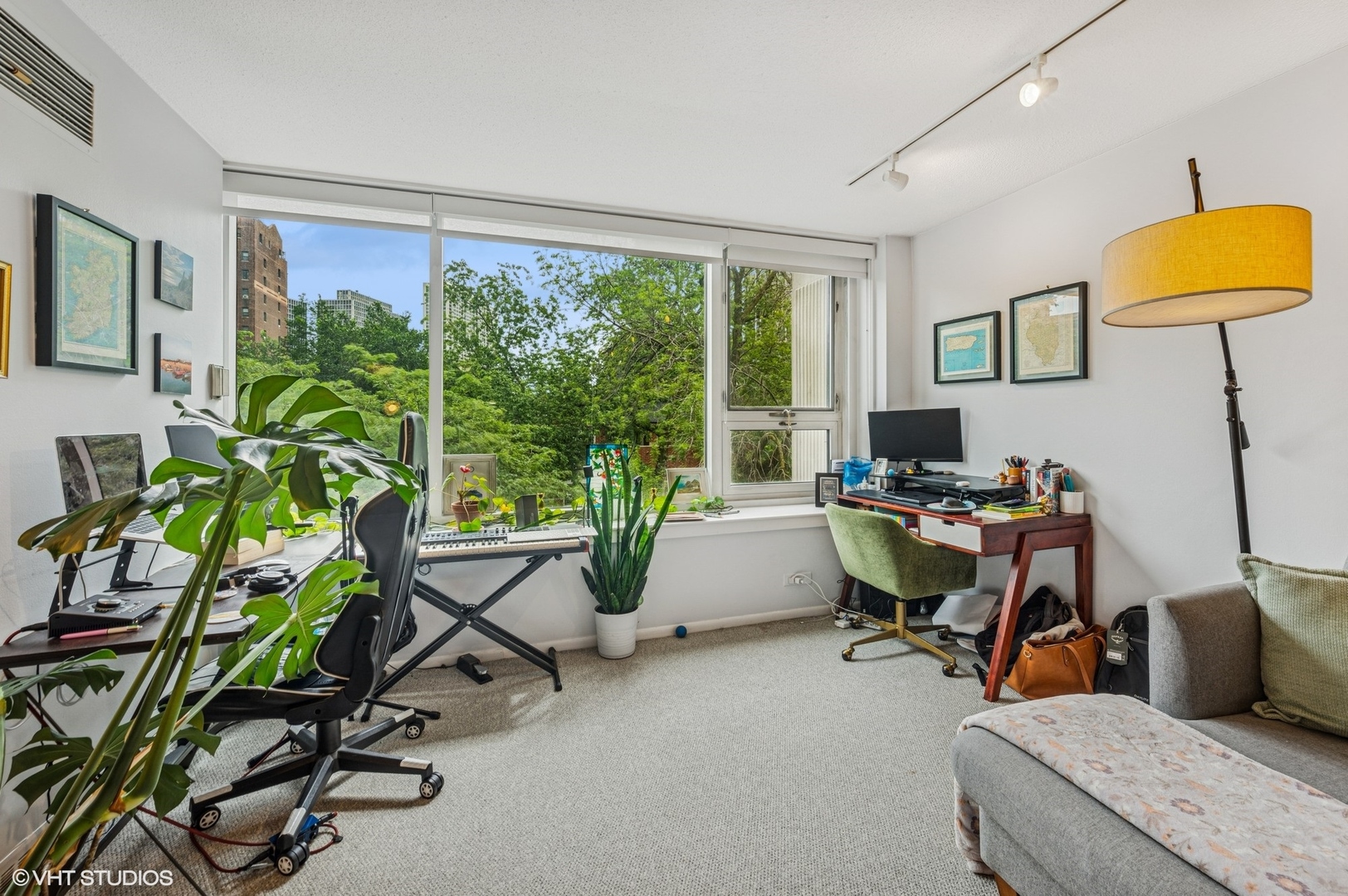 2728 N Hampden Court Unit: 401