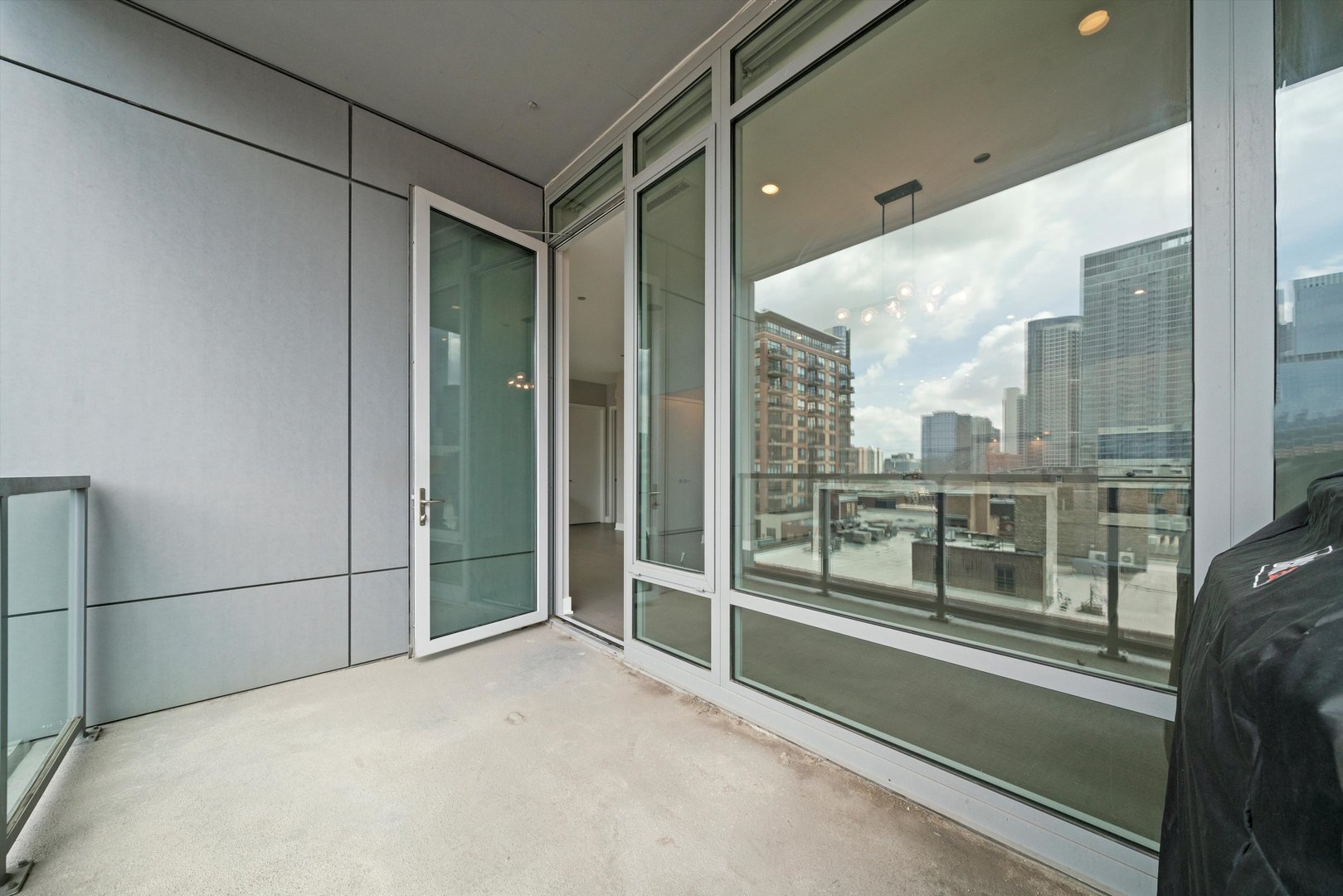 360 W Erie Street Unit: 10C