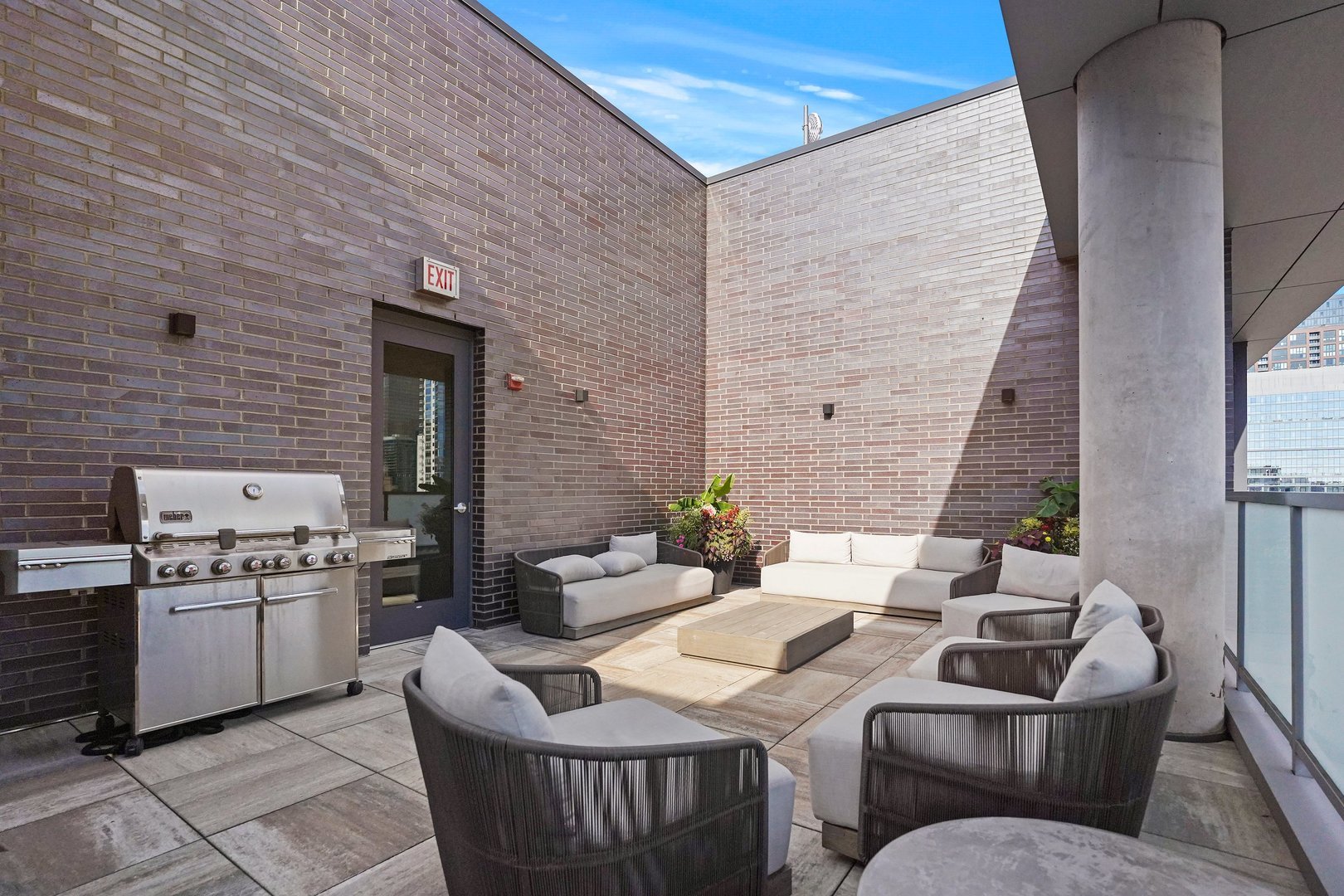 360 W Erie Street Unit: 10C