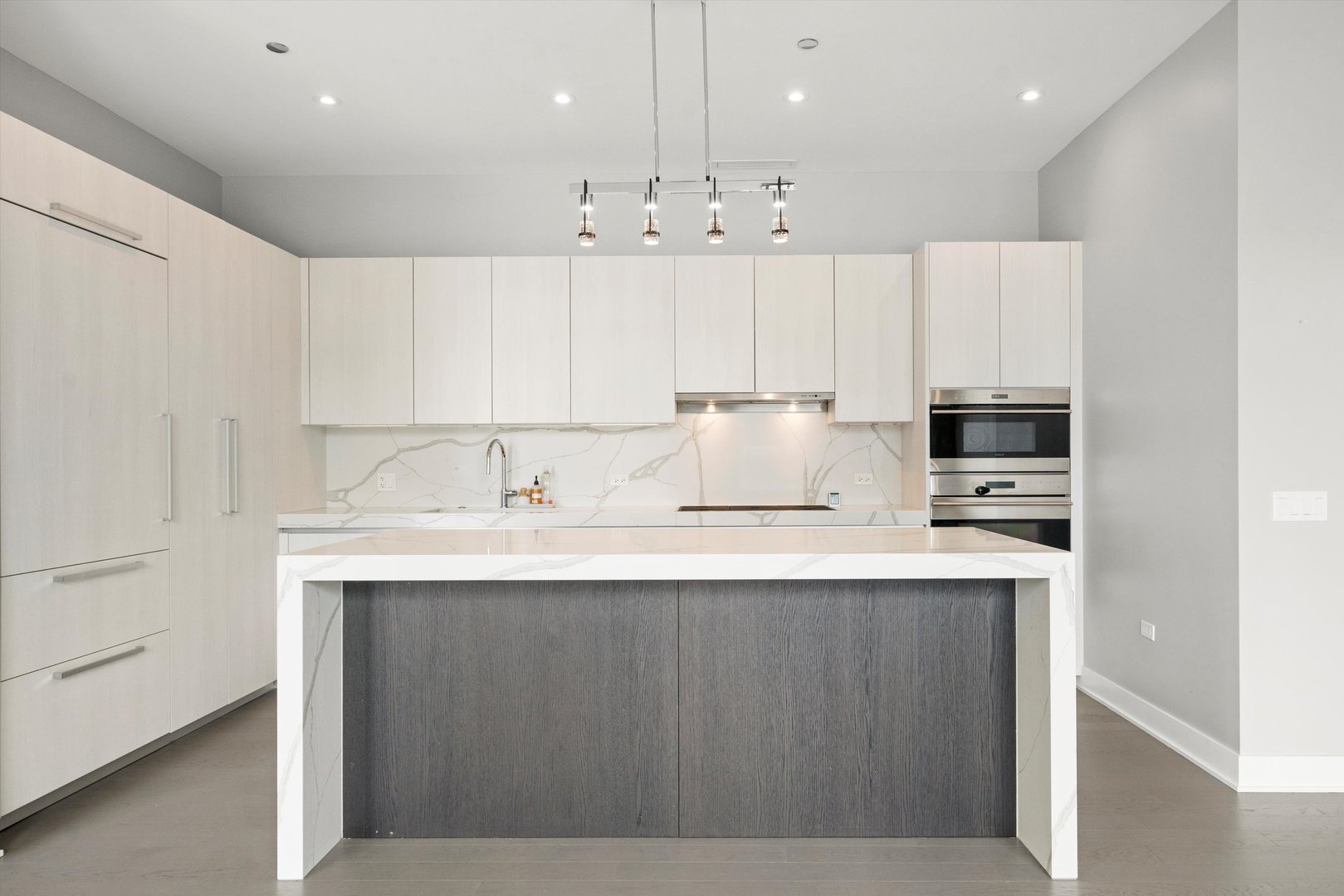 360 W Erie Street Unit: 10C