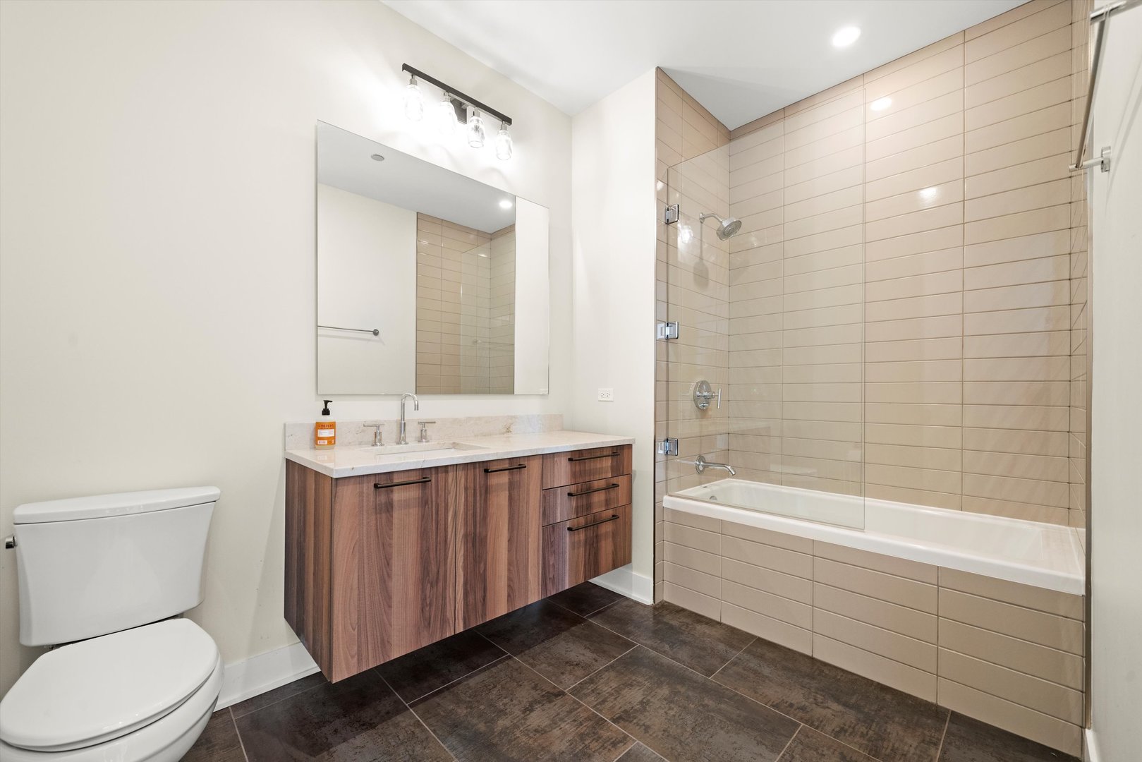 360 W Erie Street Unit: 10C