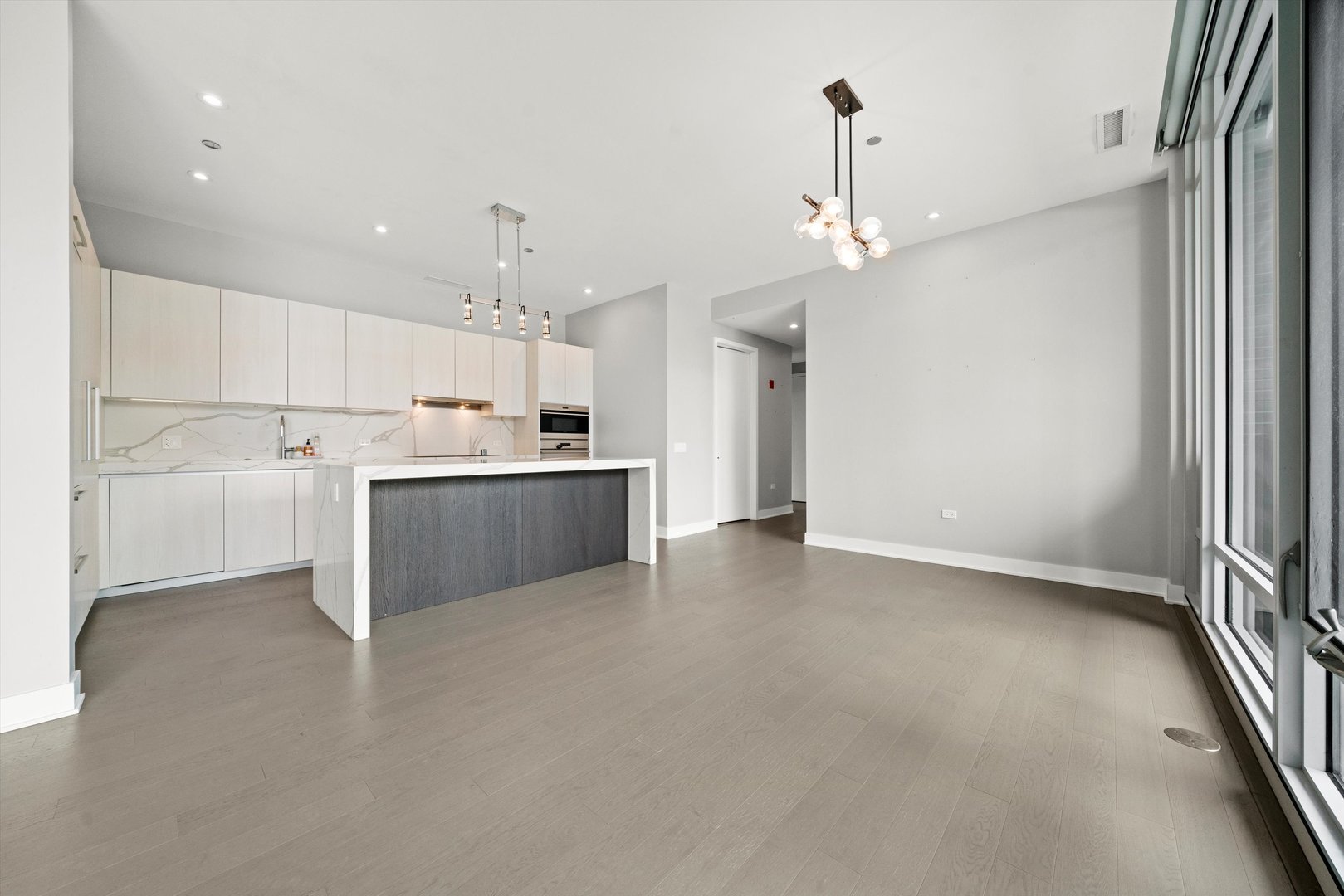 360 W Erie Street Unit: 10C