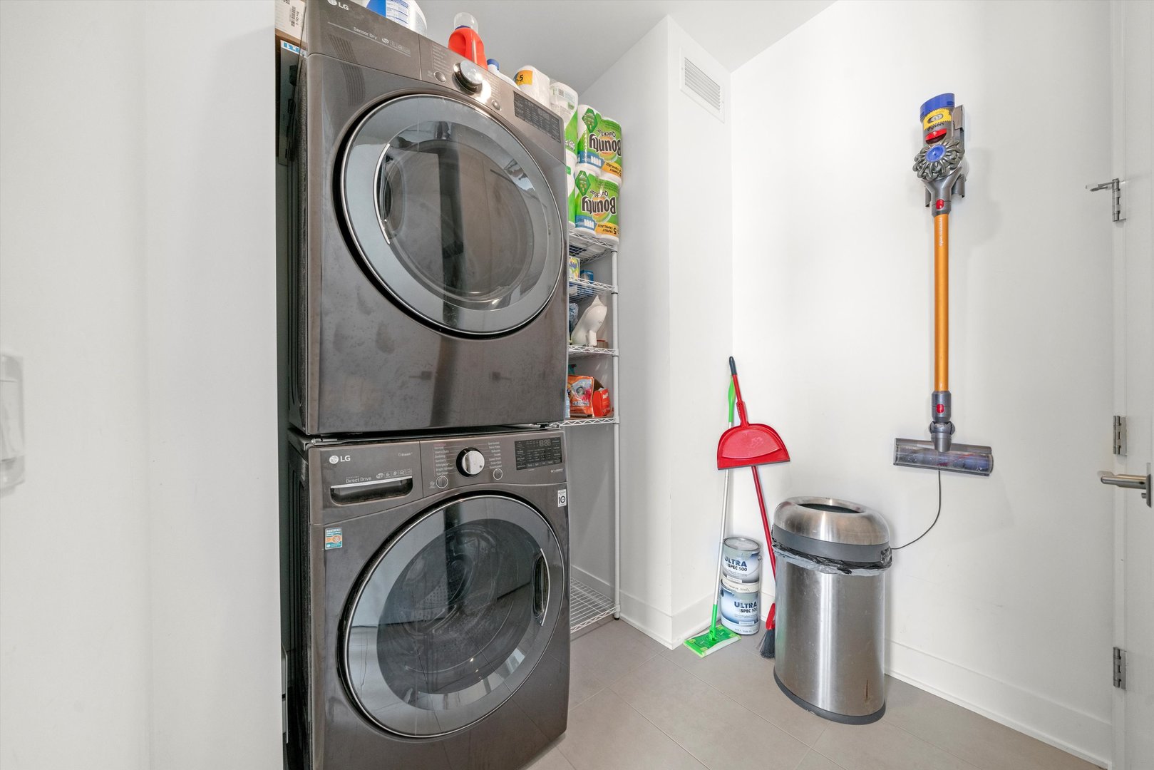 360 W Erie Street Unit: 10C