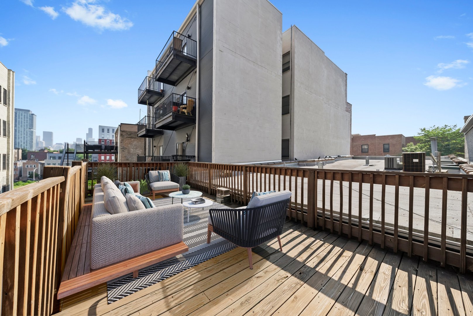 1435 N SEDGWICK Avenue Unit: 2PH