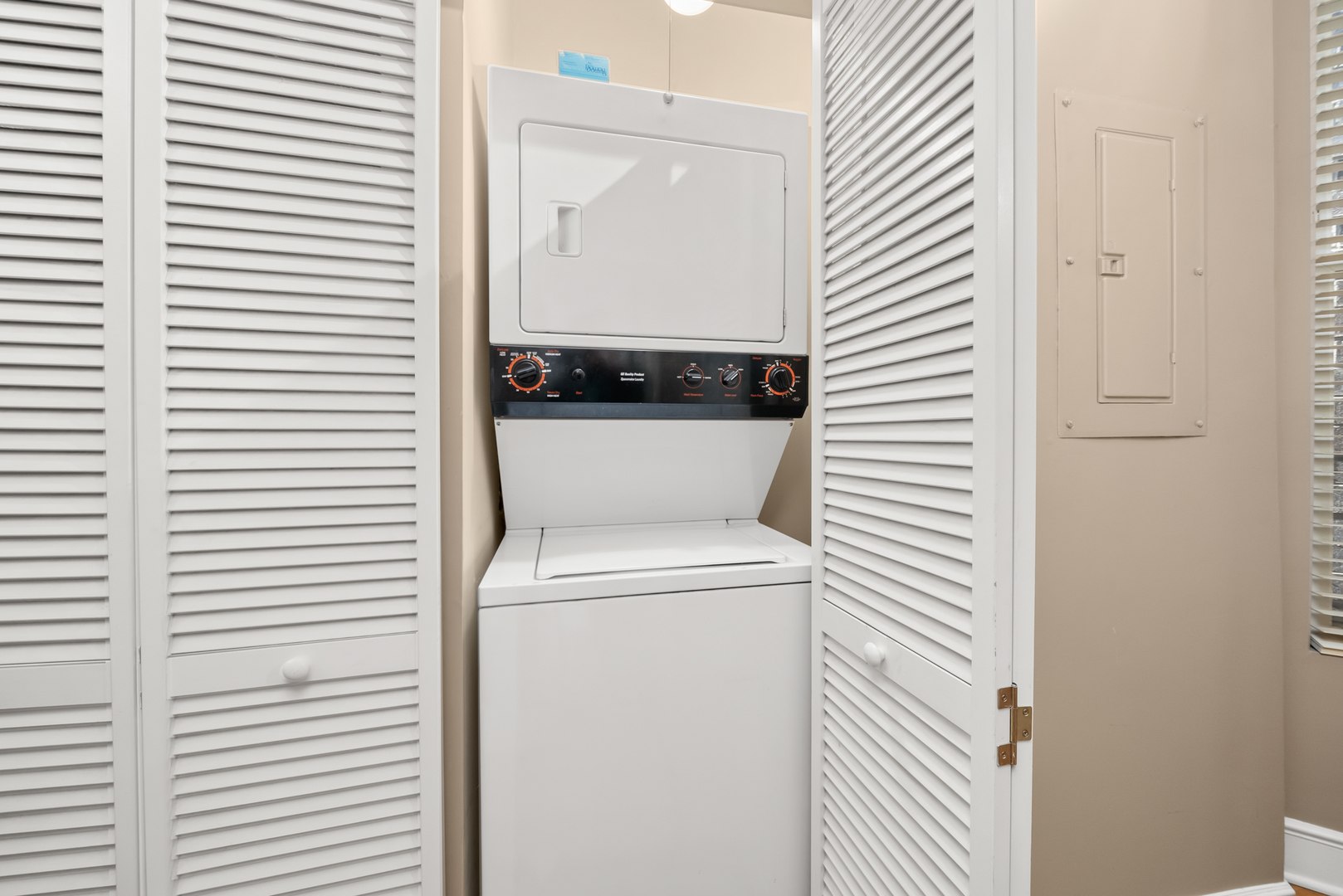 1435 N SEDGWICK Avenue Unit: 2PH