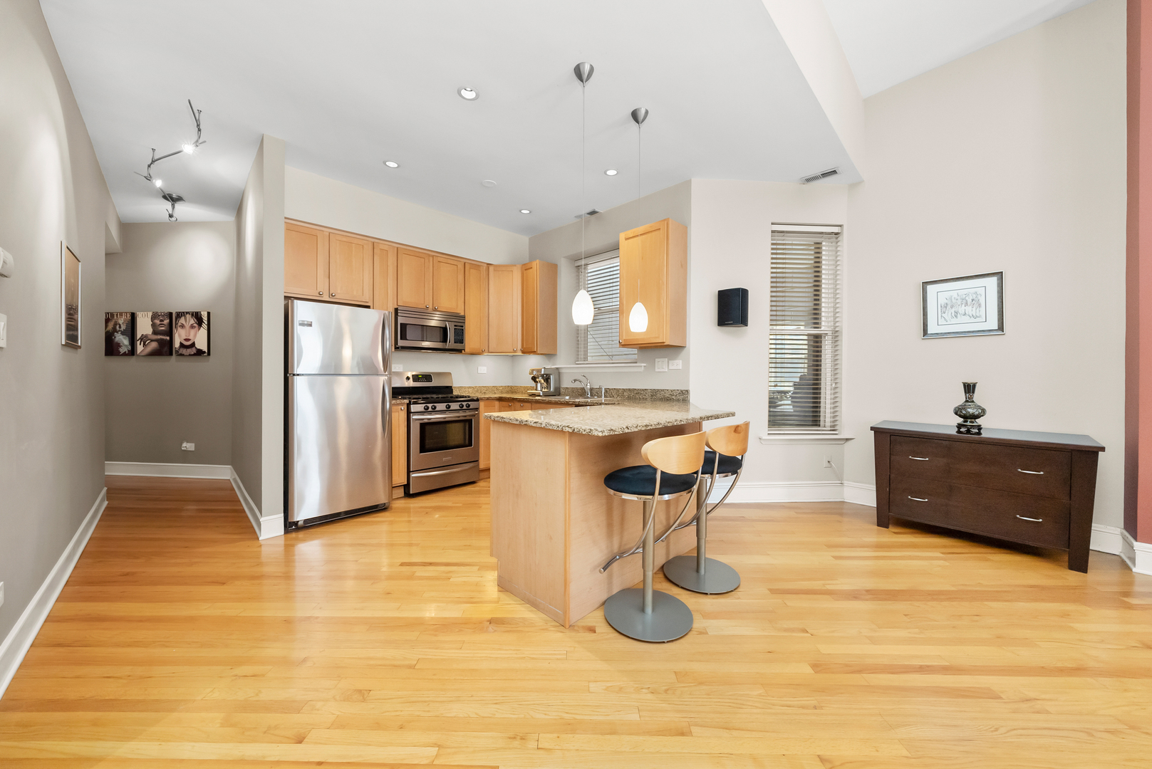 1435 N SEDGWICK Avenue Unit: 2PH