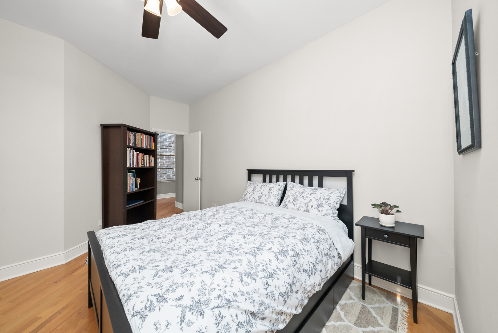 1435 N SEDGWICK Avenue Unit: 2PH