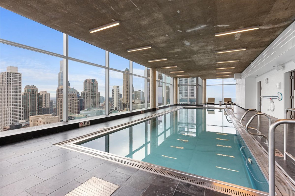 600 N Fairbanks Court Unit: 3306