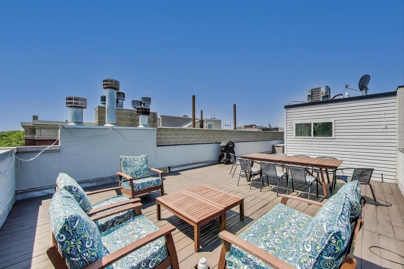 1028 N Hermitage Avenue Unit: 3