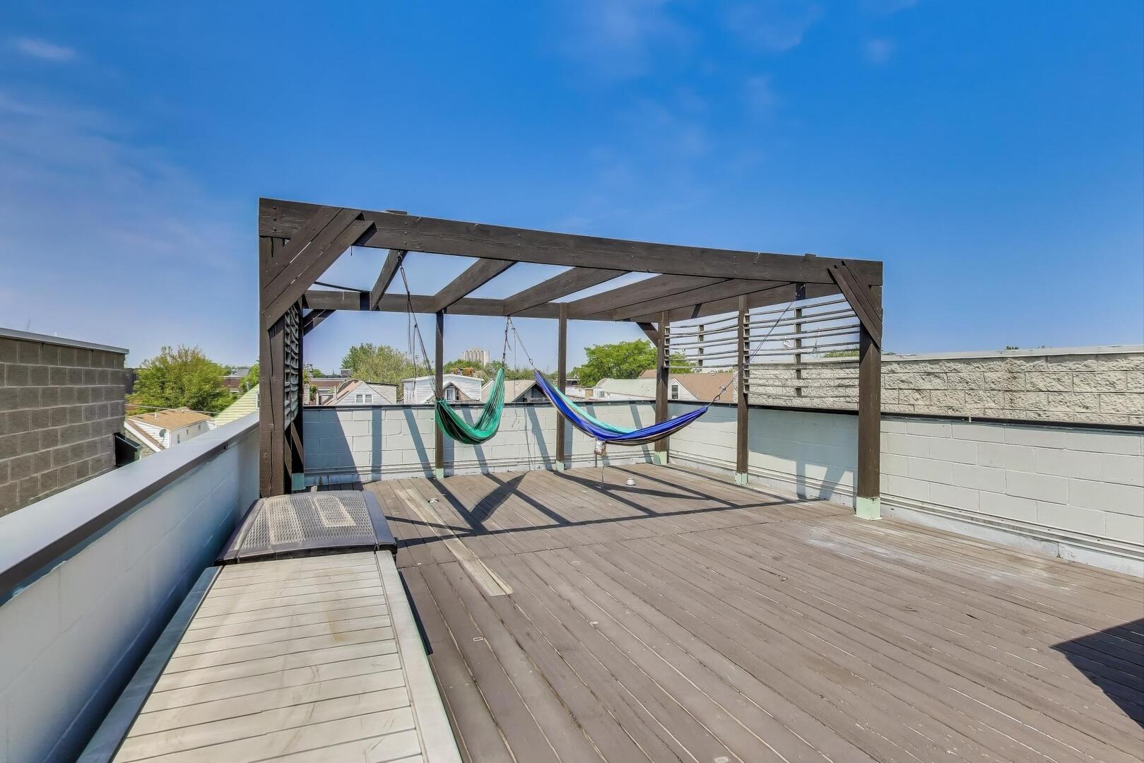 1028 N Hermitage Avenue Unit: 3