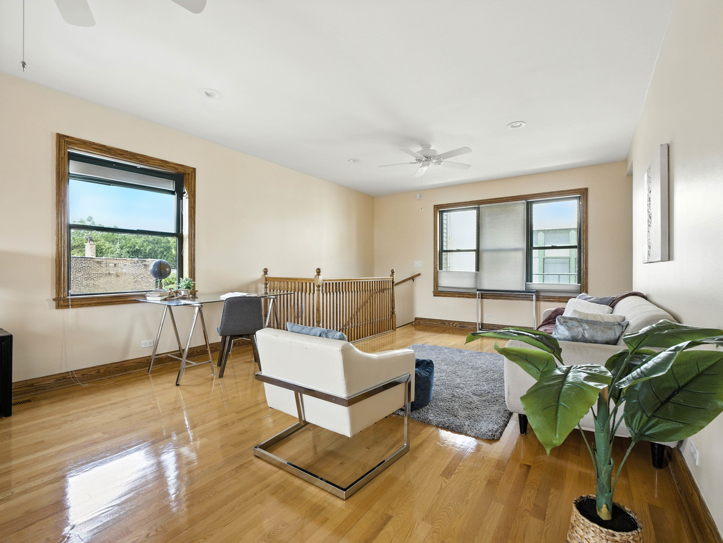 1013 W WEBSTER Avenue Unit: 5