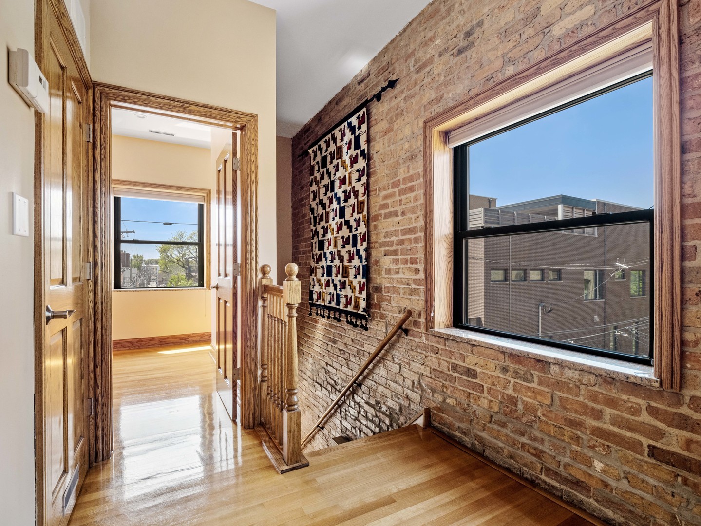 1013 W WEBSTER Avenue Unit: 5