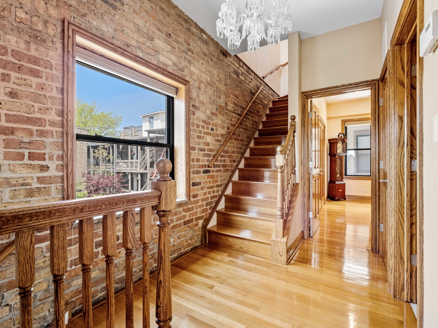 1013 W WEBSTER Avenue Unit: 5