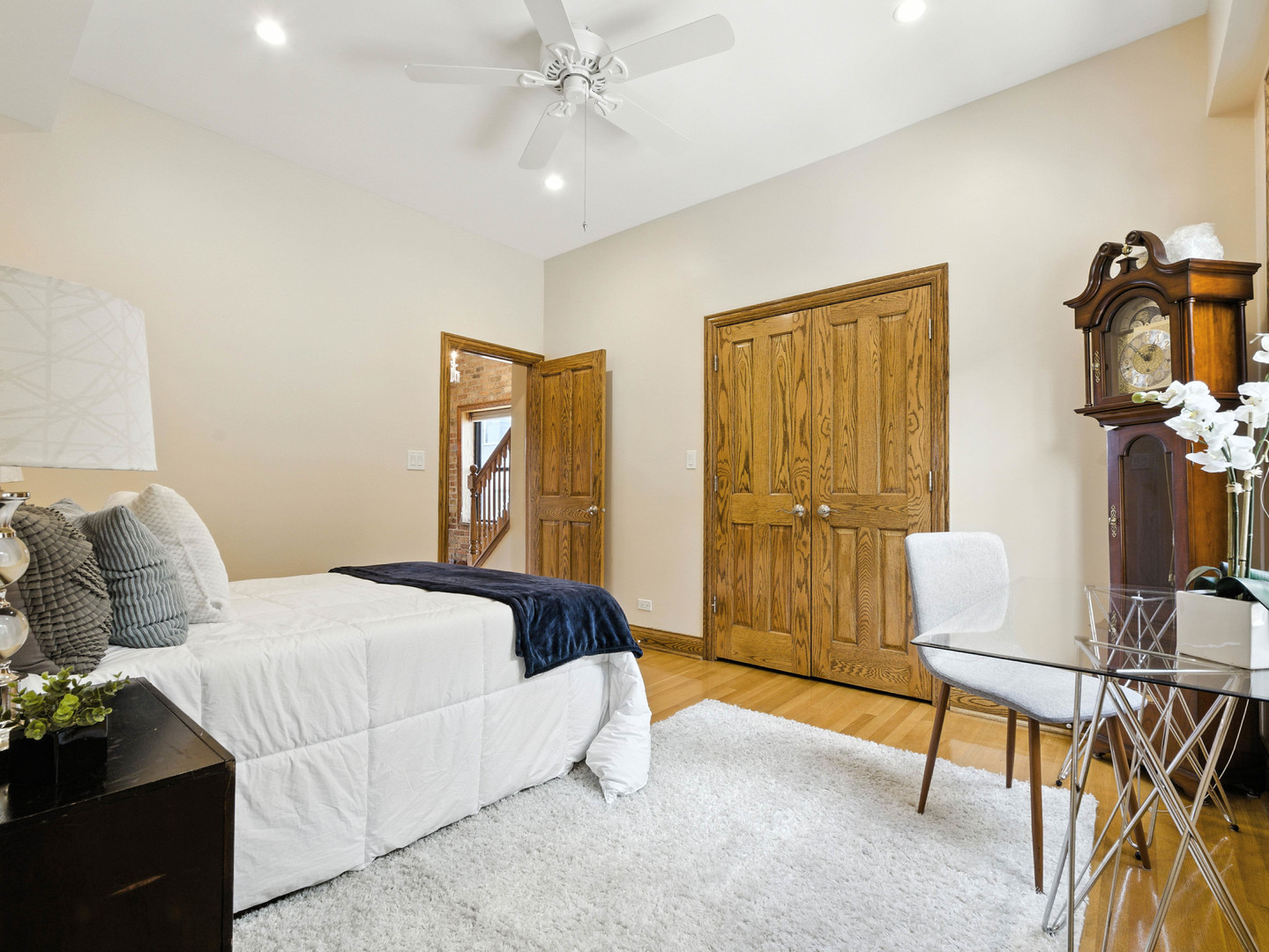 1013 W WEBSTER Avenue Unit: 5