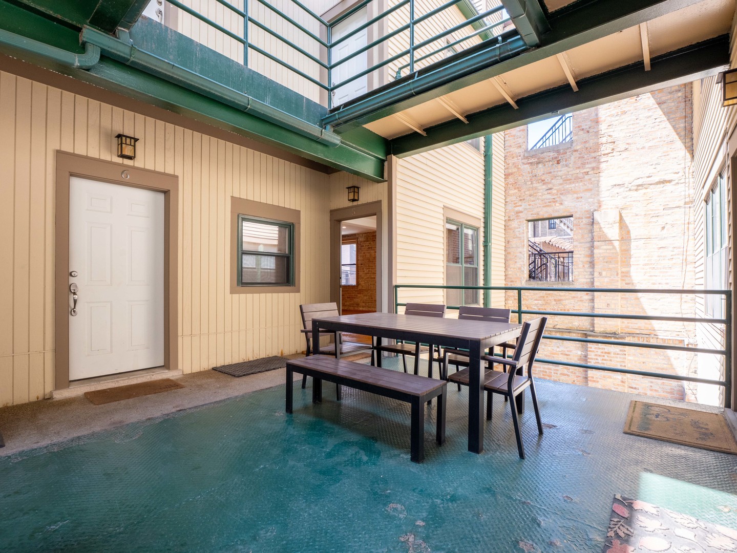 1013 W WEBSTER Avenue Unit: 5