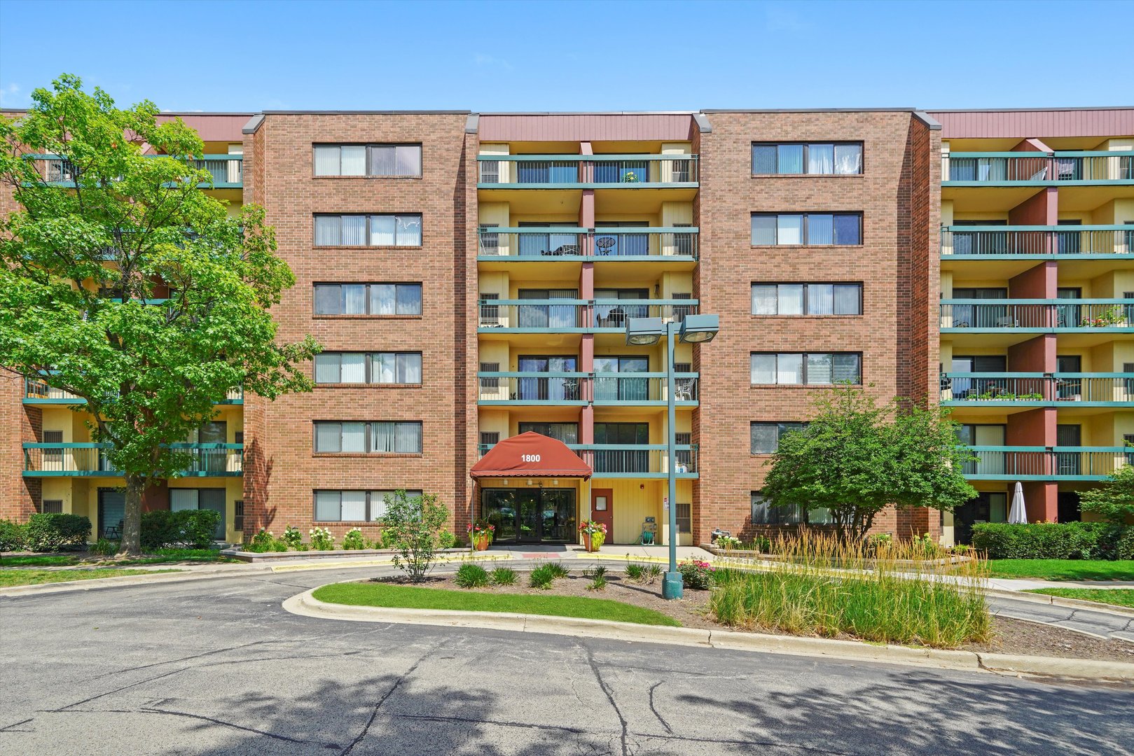 1800 Huntington Boulevard Unit: 208