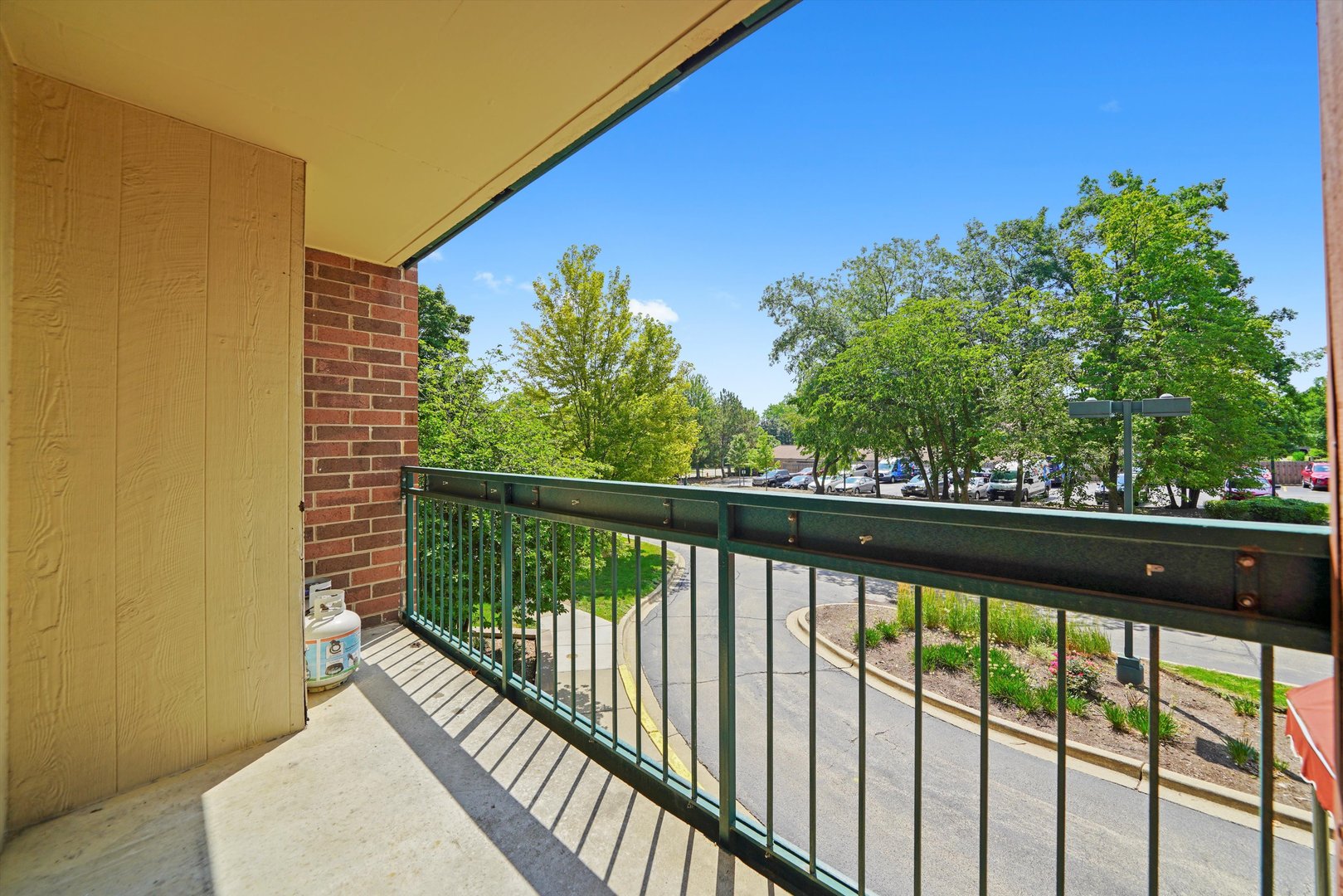 1800 Huntington Boulevard Unit: 208