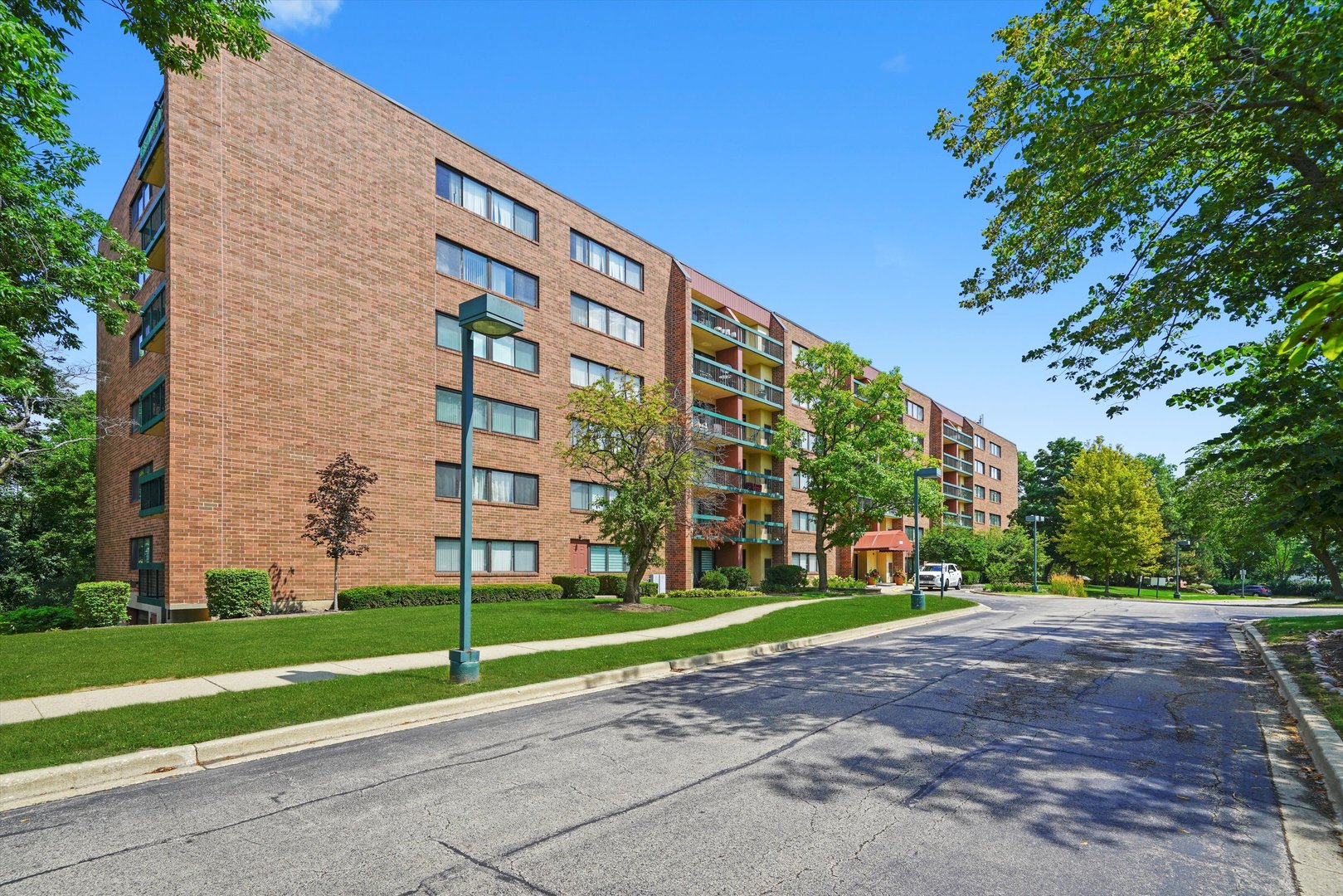 1800 Huntington Boulevard Unit: 208