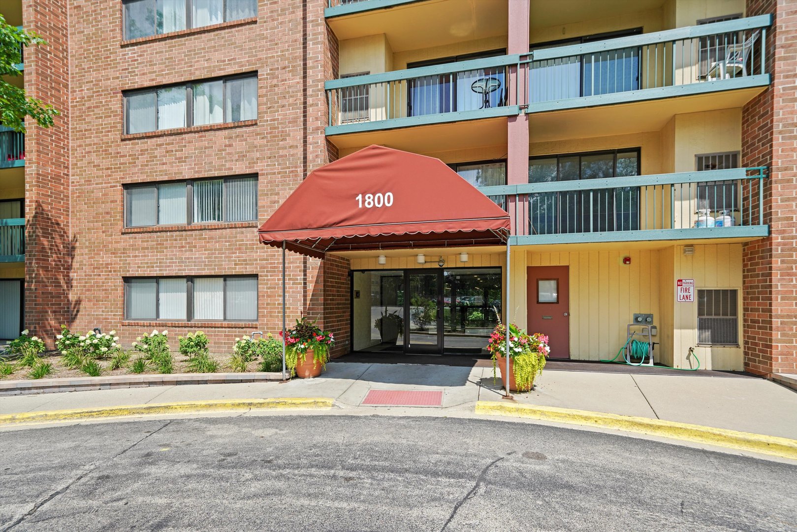 1800 Huntington Boulevard Unit: 208