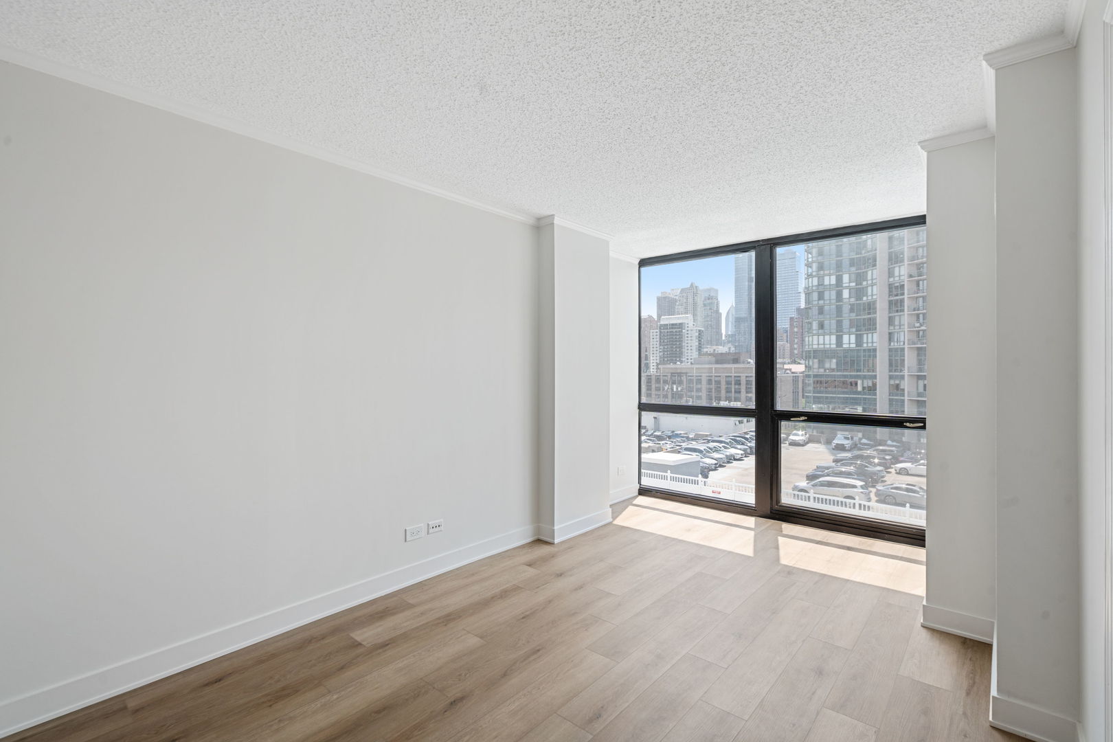 1122 N Clark Street Unit: 1010