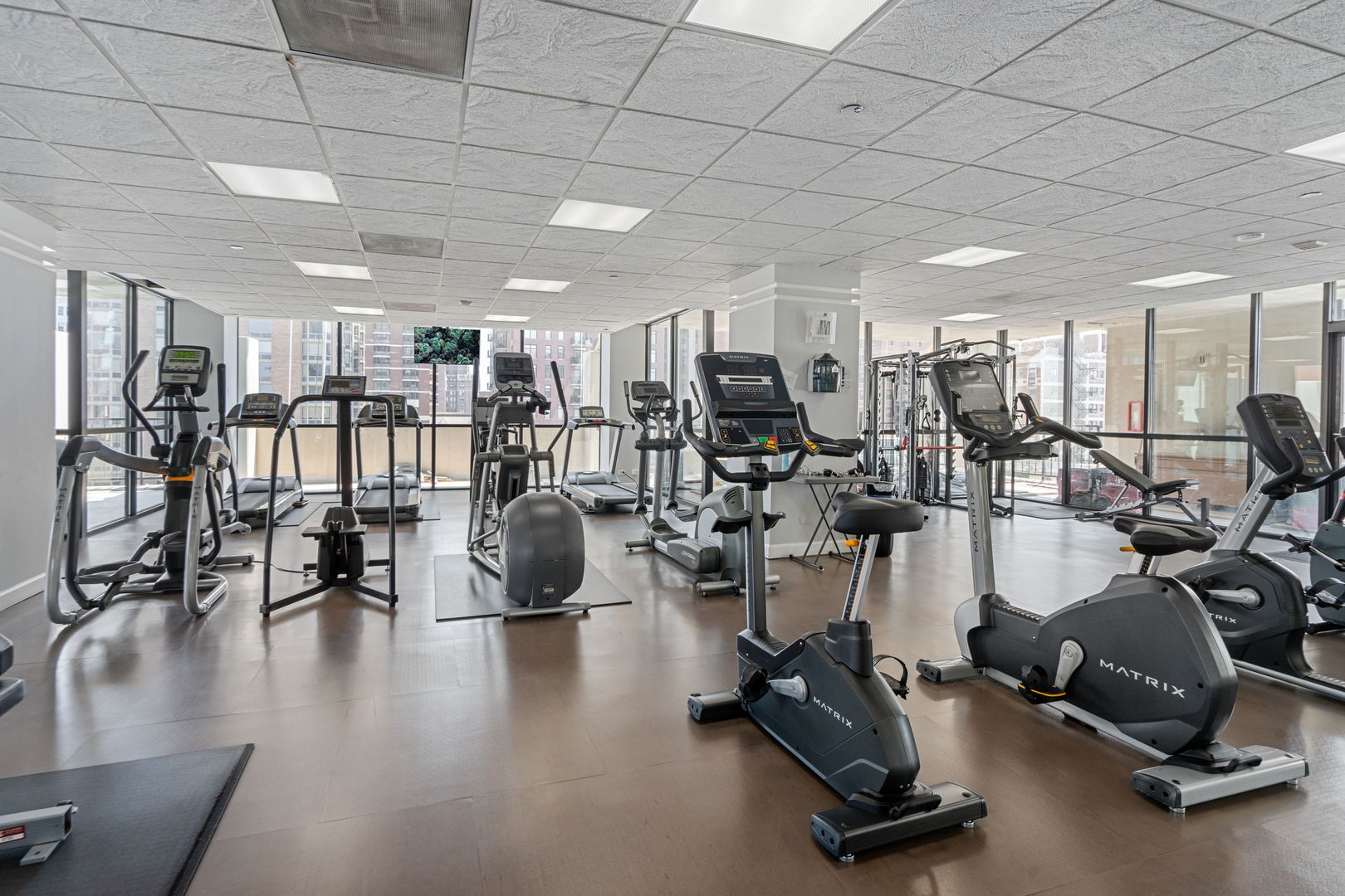 1122 N Clark Street Unit: 1010