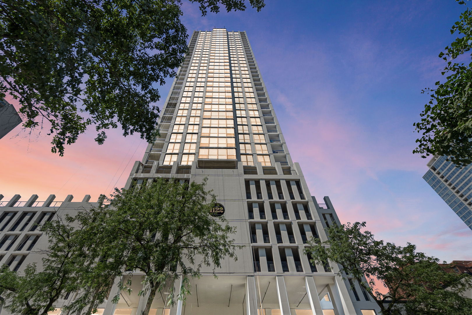 1122 N Clark Street Unit: 1010