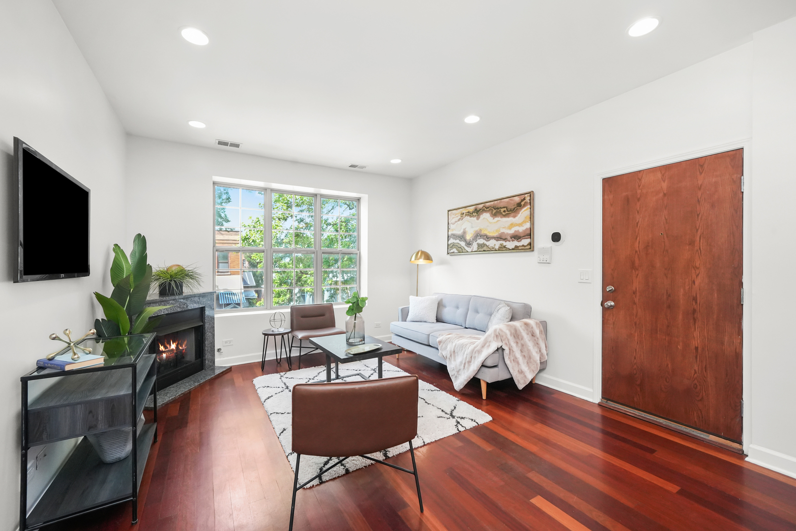 3901 N TROY Street Unit: 2