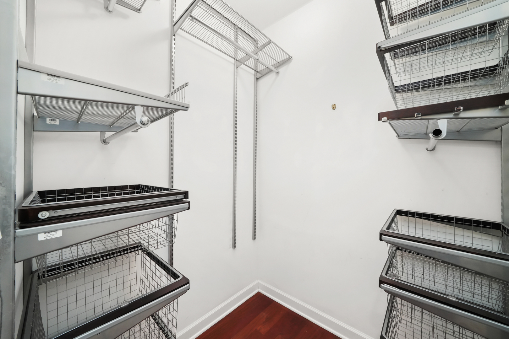 3901 N TROY Street Unit: 2