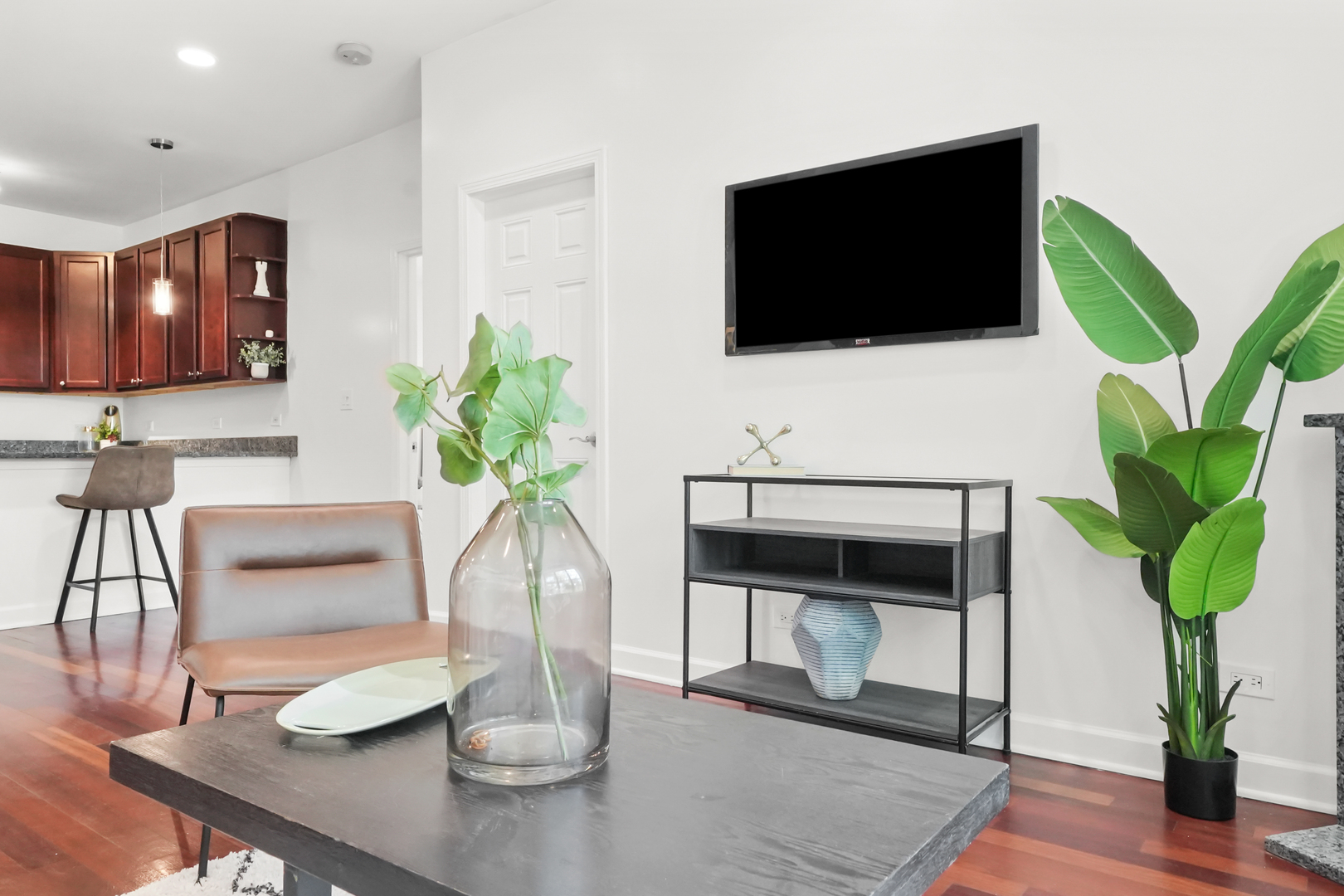 3901 N TROY Street Unit: 2