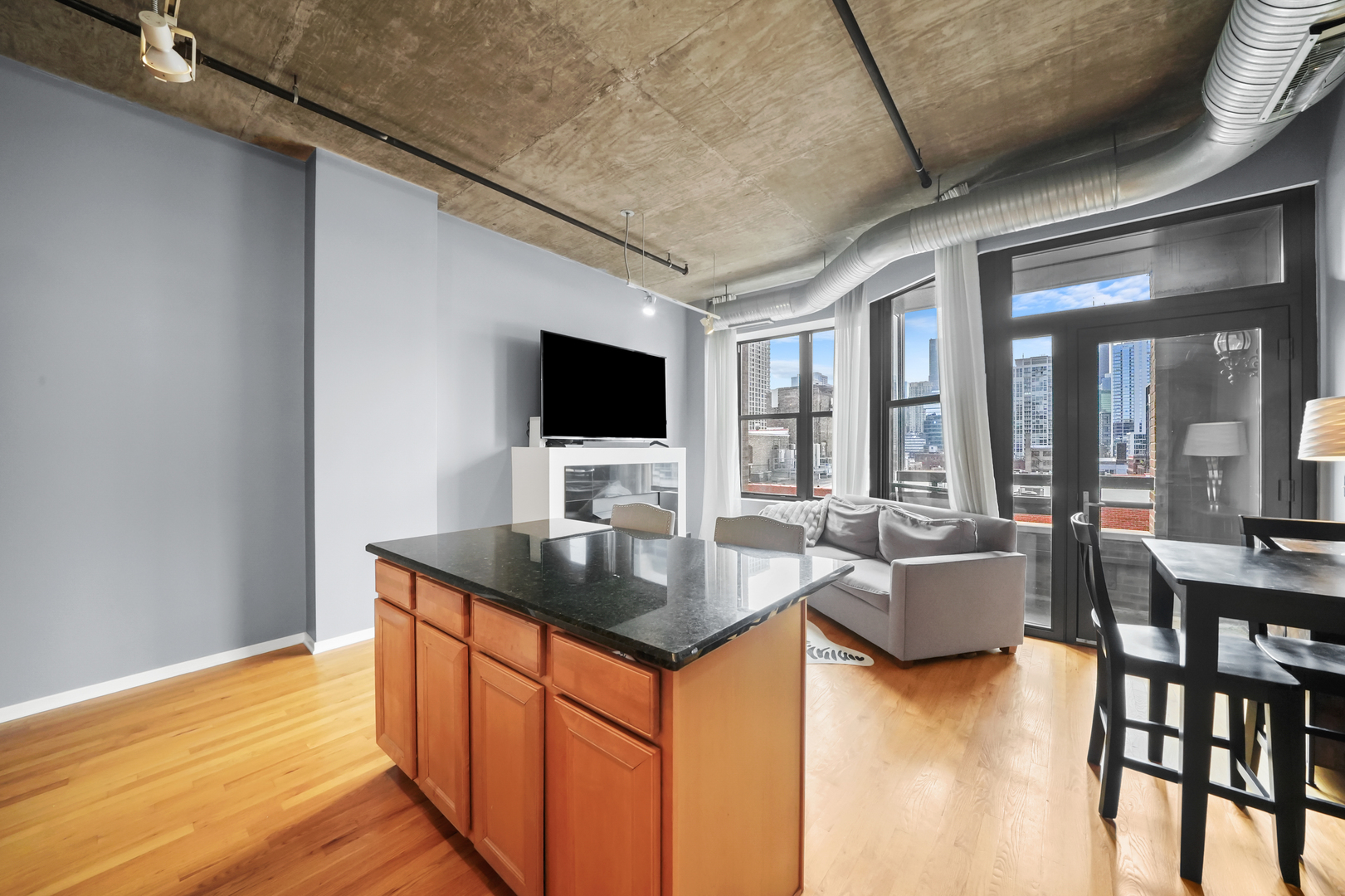 849 N FRANKLIN Street Unit: 920