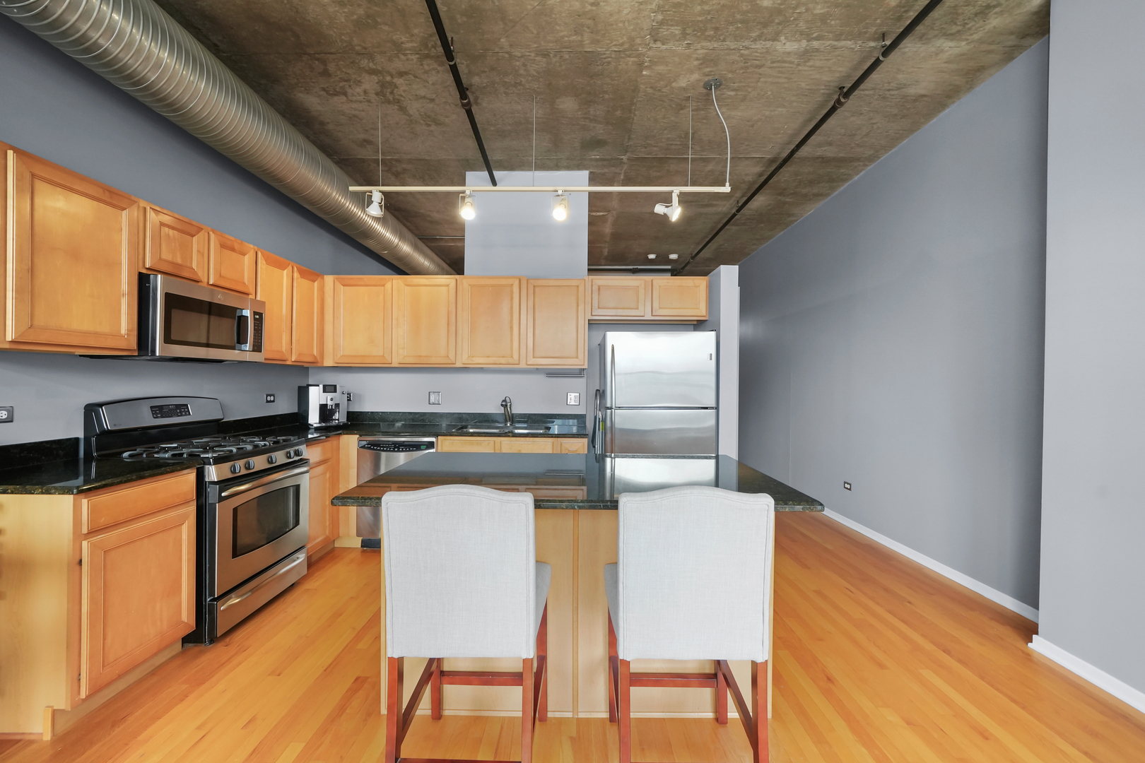 849 N FRANKLIN Street Unit: 920