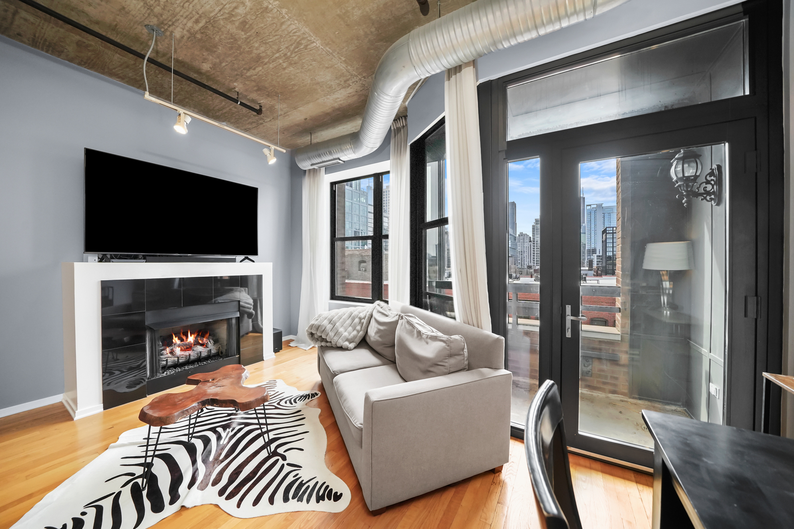 849 N FRANKLIN Street Unit: 920