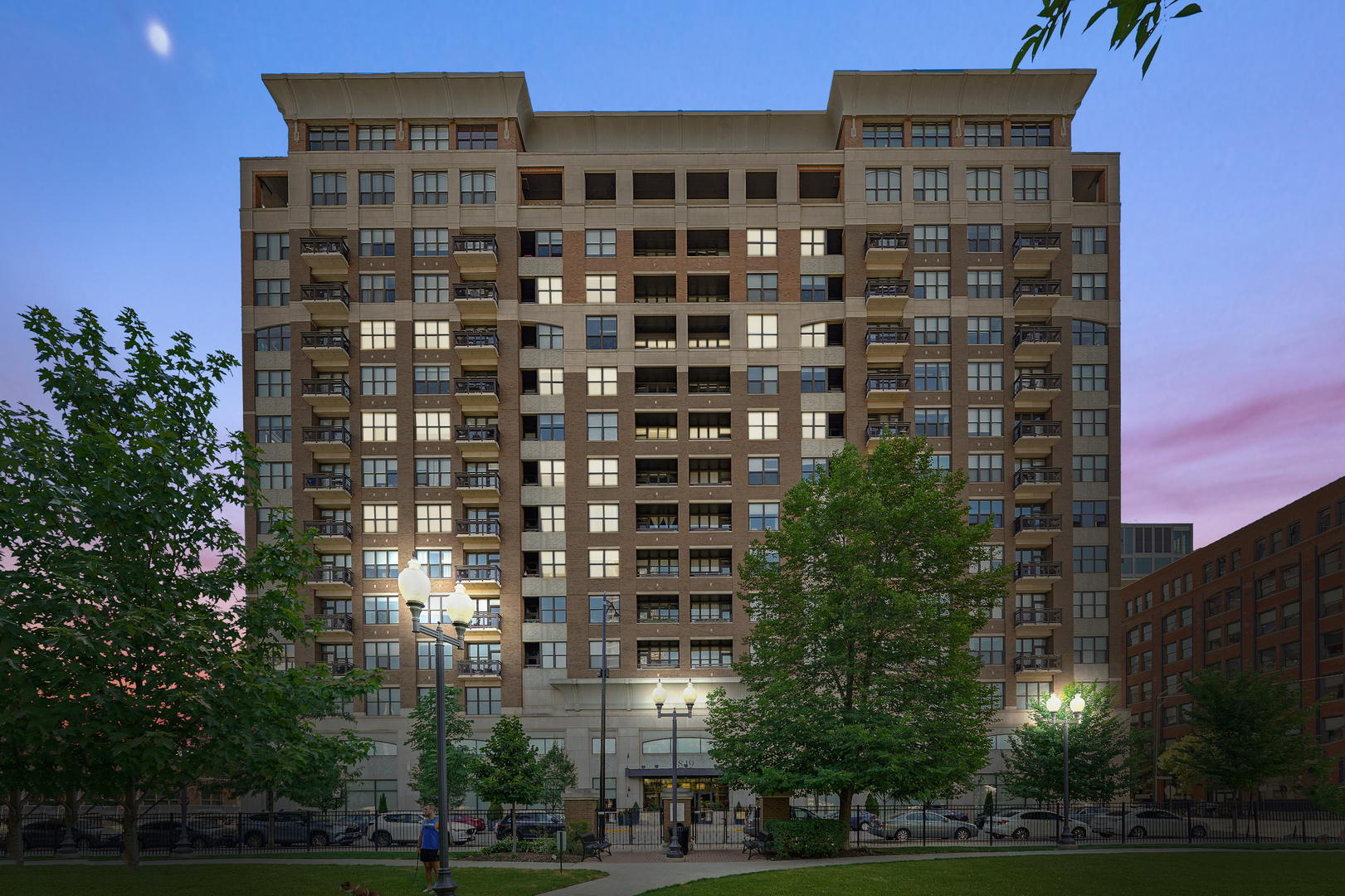 849 N FRANKLIN Street Unit: 920