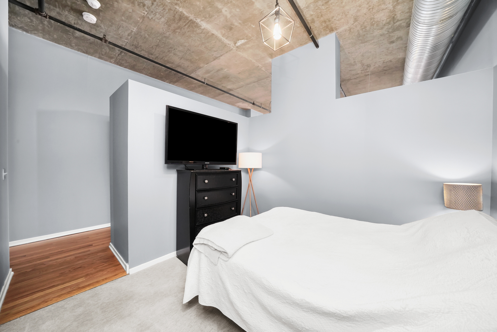 849 N FRANKLIN Street Unit: 920